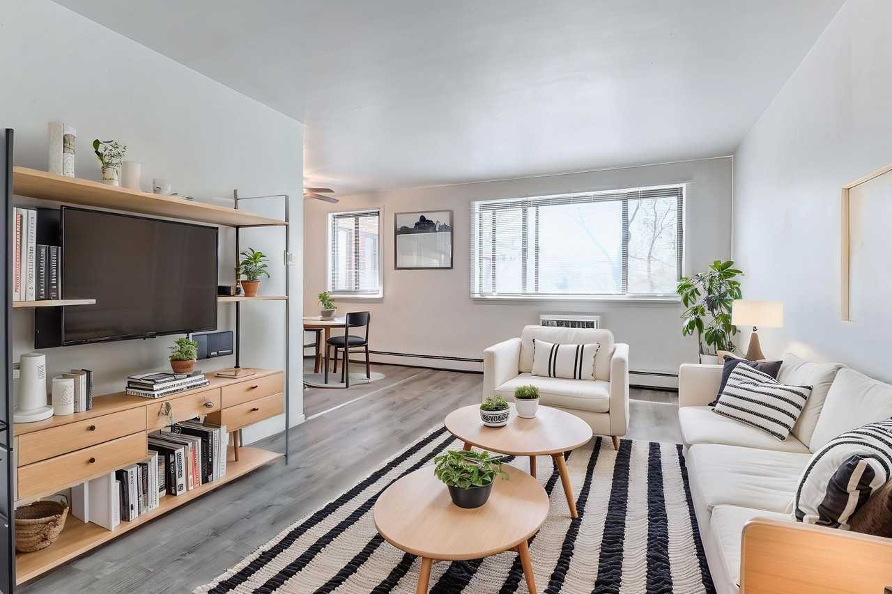 Oak Terrace Apartments - Photo 4 of 12