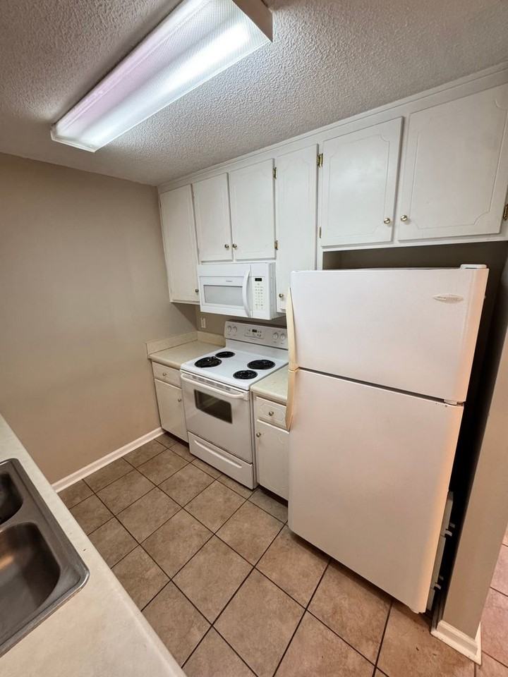 128 N Springview Dr - Photo 7 of 20