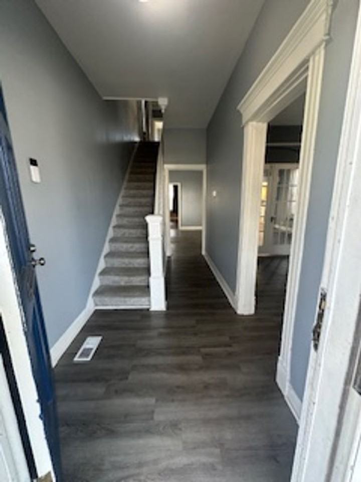 711 E 28th St - Photo 2 of 17