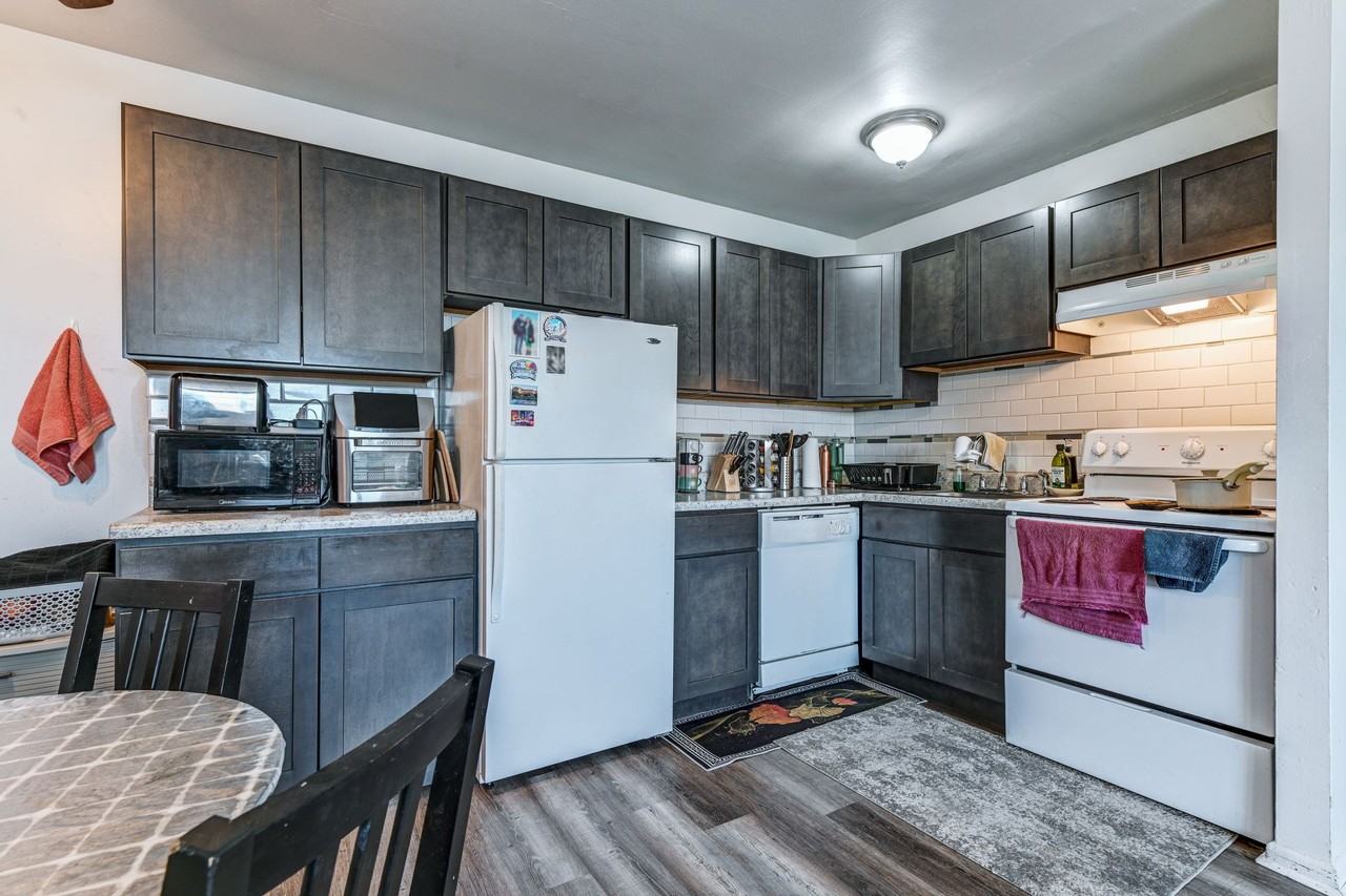 Oak Ridge Apartments - Photo 7 of 12