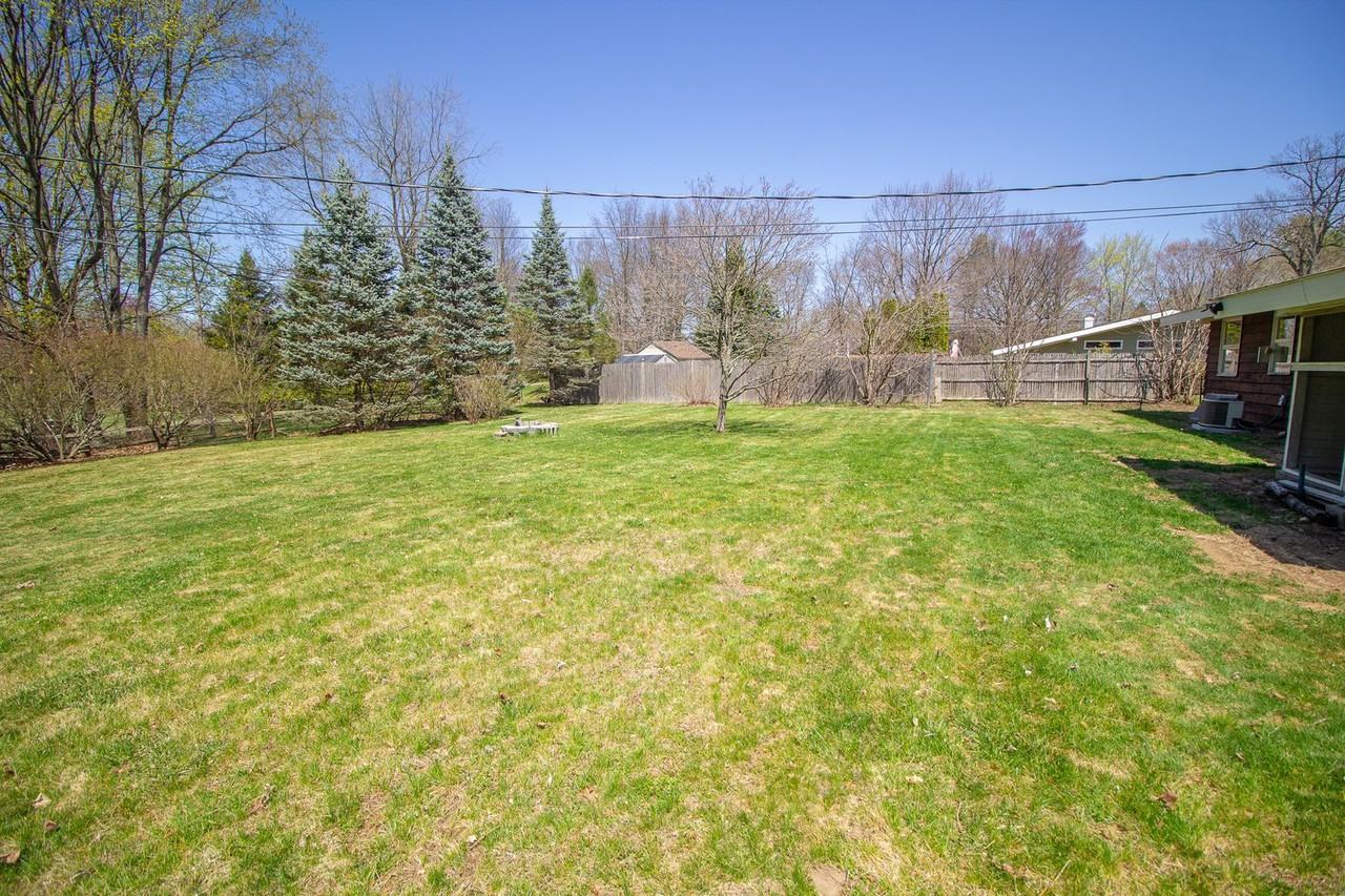 10 Williams Park Rd - Photo 5 of 20