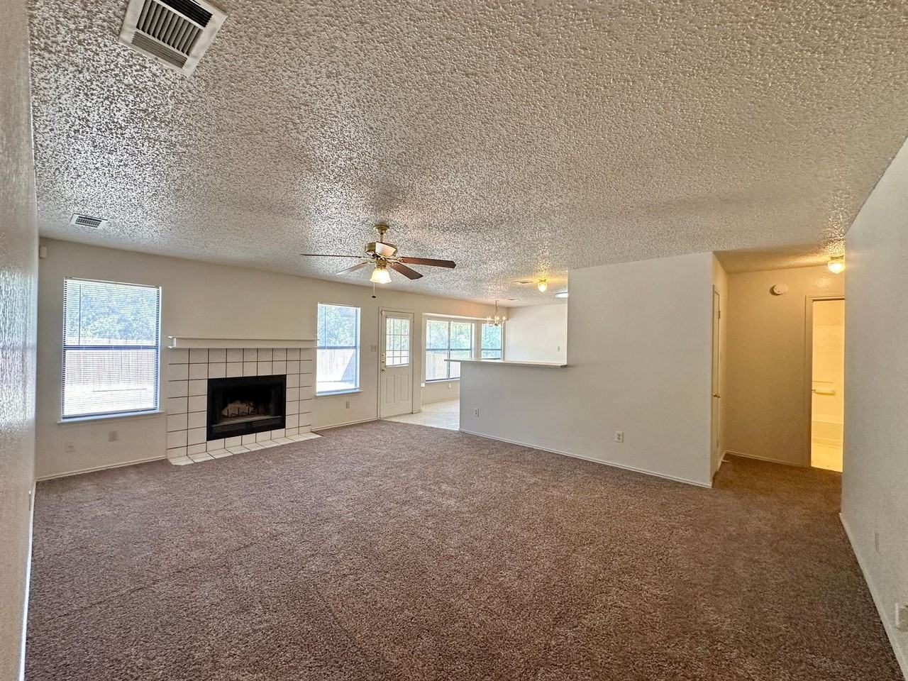 912 Tanner Rd - Photo 3 of 30