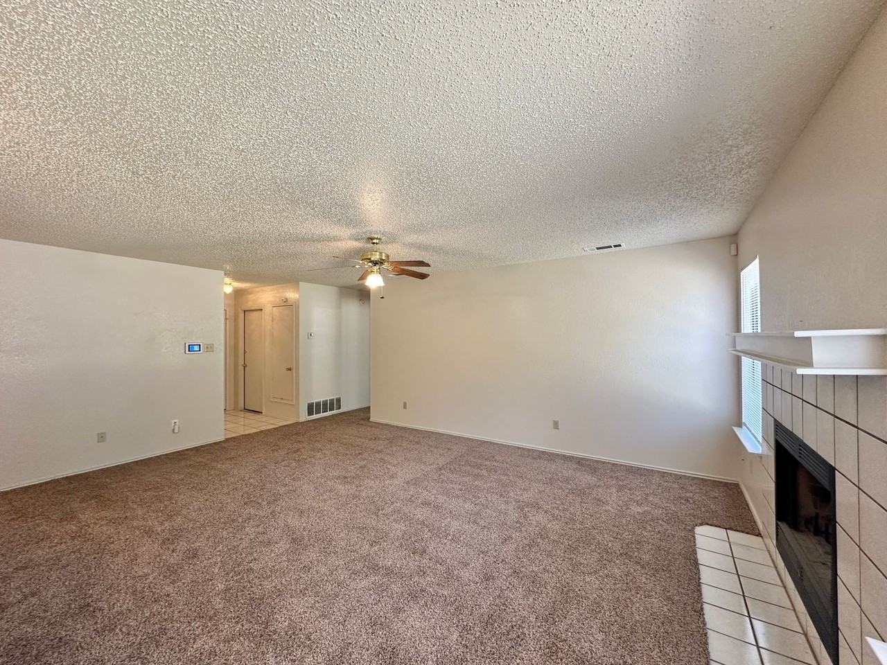 912 Tanner Rd - Photo 7 of 30