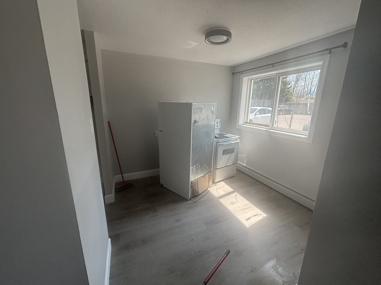 87 103-87 Westwood Drive #103 - Photo 4 of 12