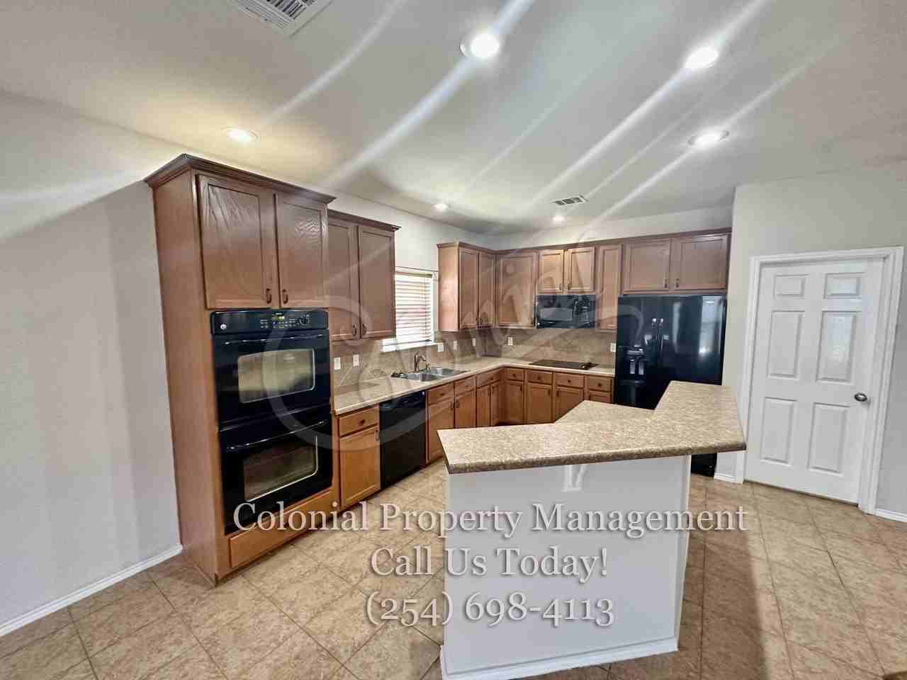 5403 Golden Gate Dr - Photo 2 of 26