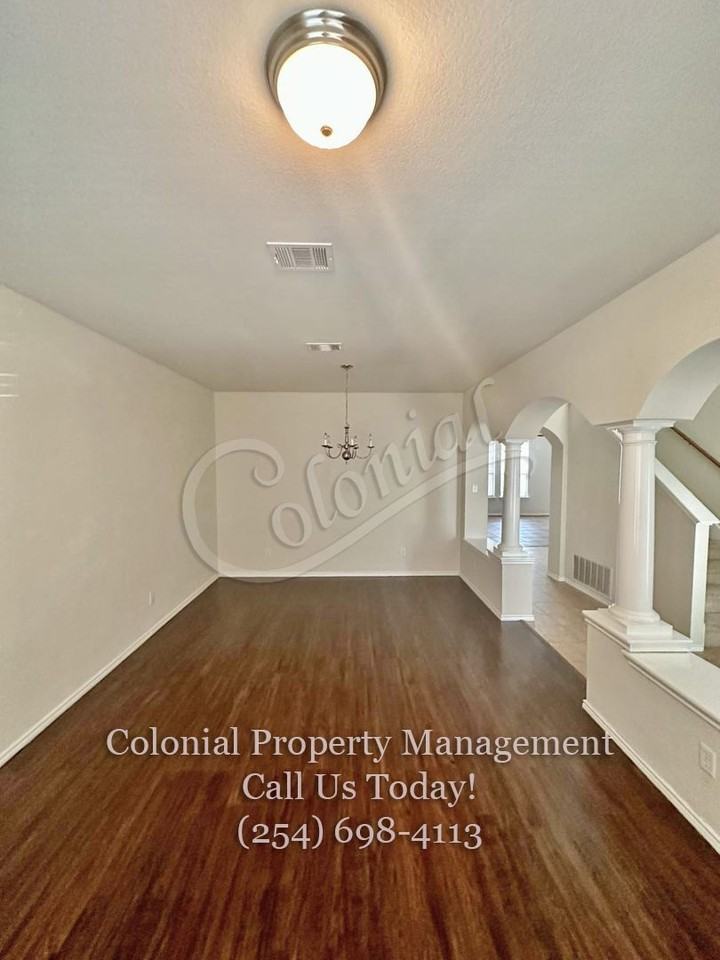 5403 Golden Gate Dr - Photo 6 of 26