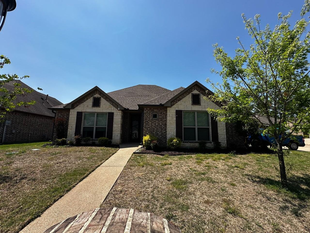 111 Ball Park Dr - Photo 2 of 32