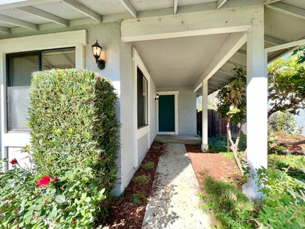 1117 Douglas Ave - Photo 2 of 34