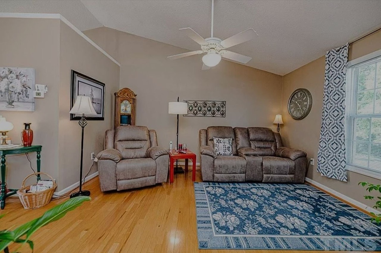 204 Zimmerman Rd - Photo 2 of 11