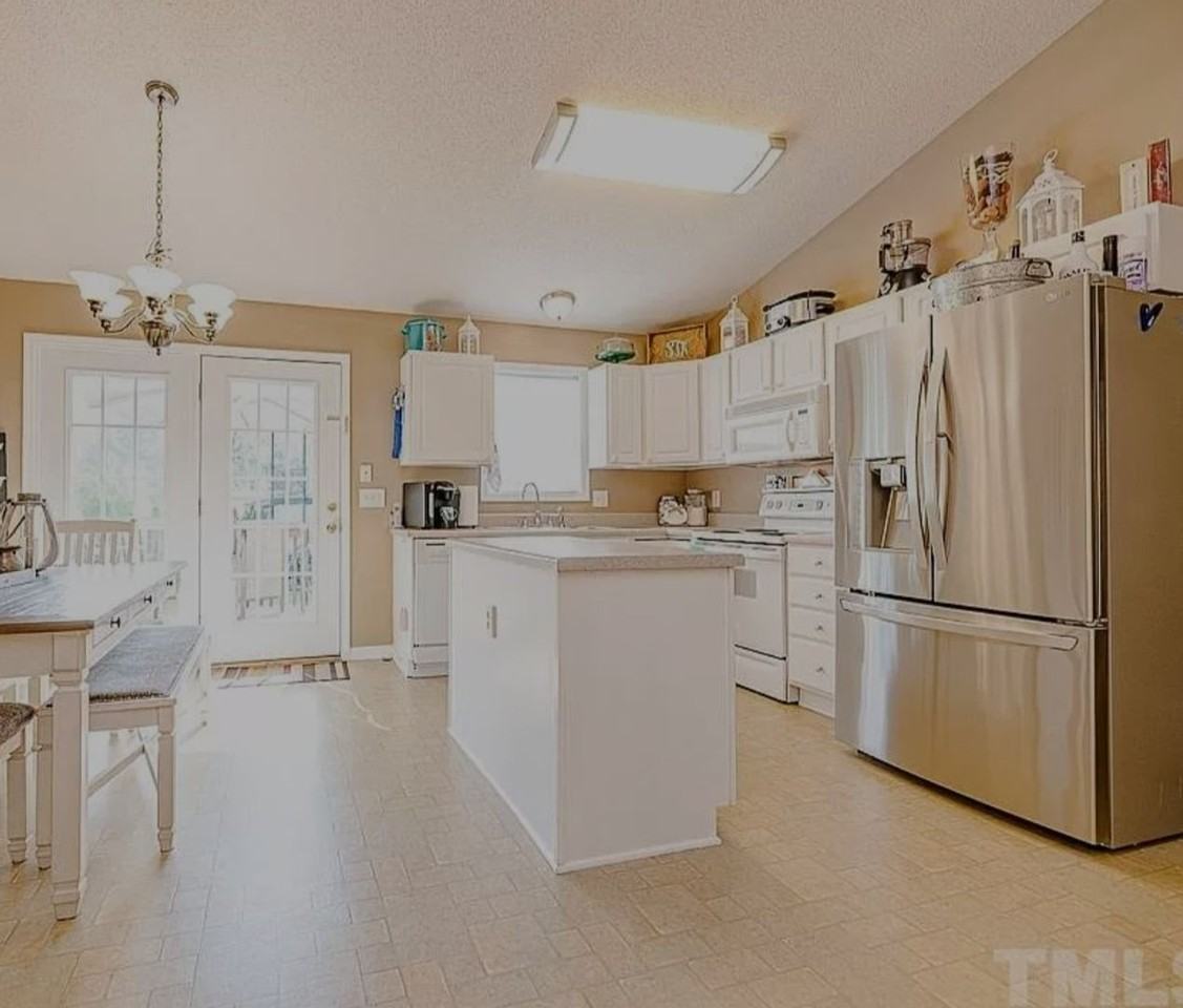 204 Zimmerman Rd - Photo 3 of 11