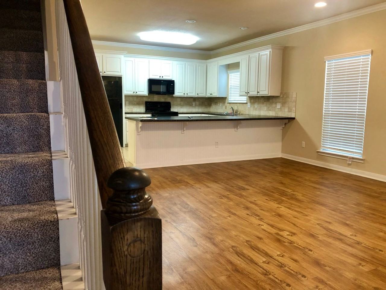 1704 S 18th St - Photo 3 of 15