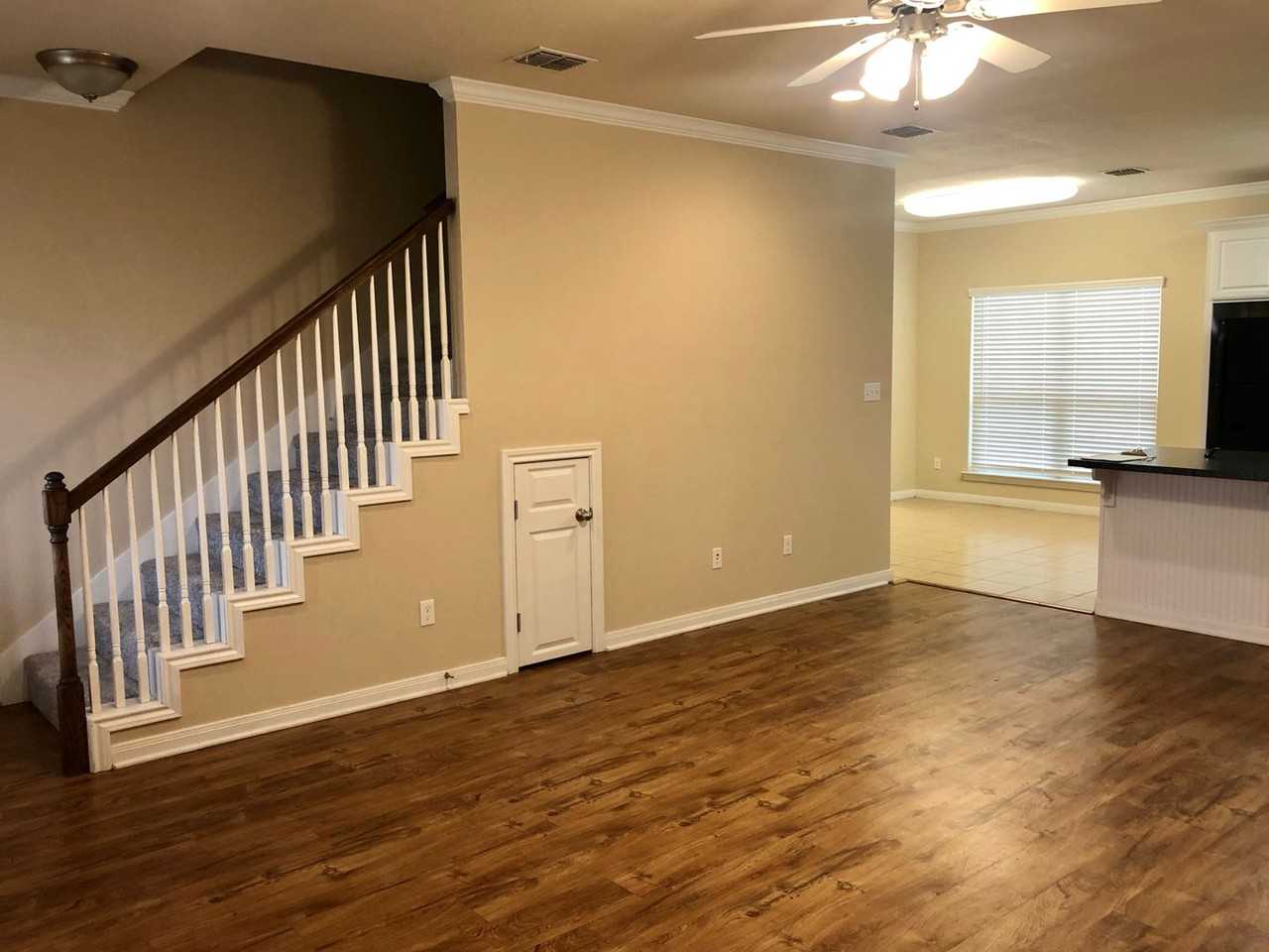 1704 S 18th St - Photo 5 of 15