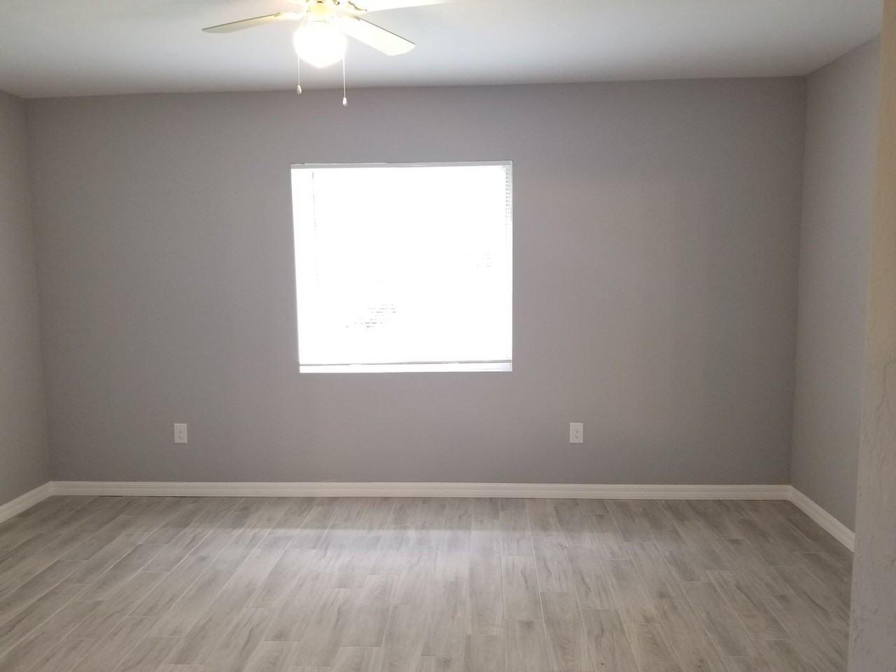 8527 Agate St - Photo 7 of 11