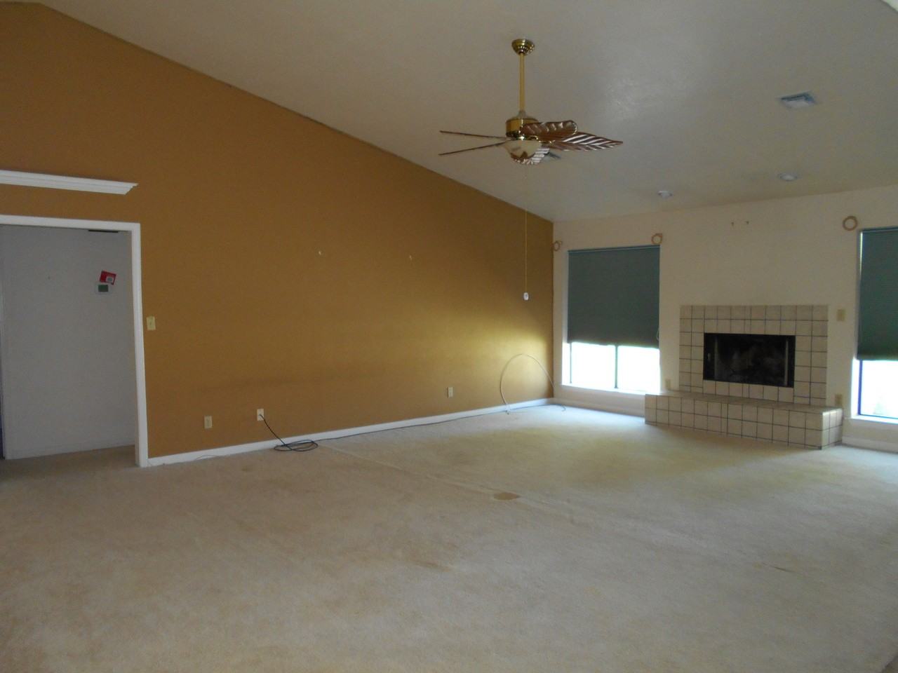 11508 E Via Salida - Photo 3 of 5