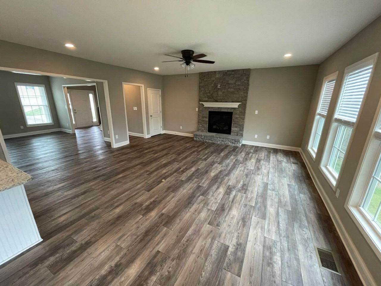 229 Belden Trl - Photo 4 of 23