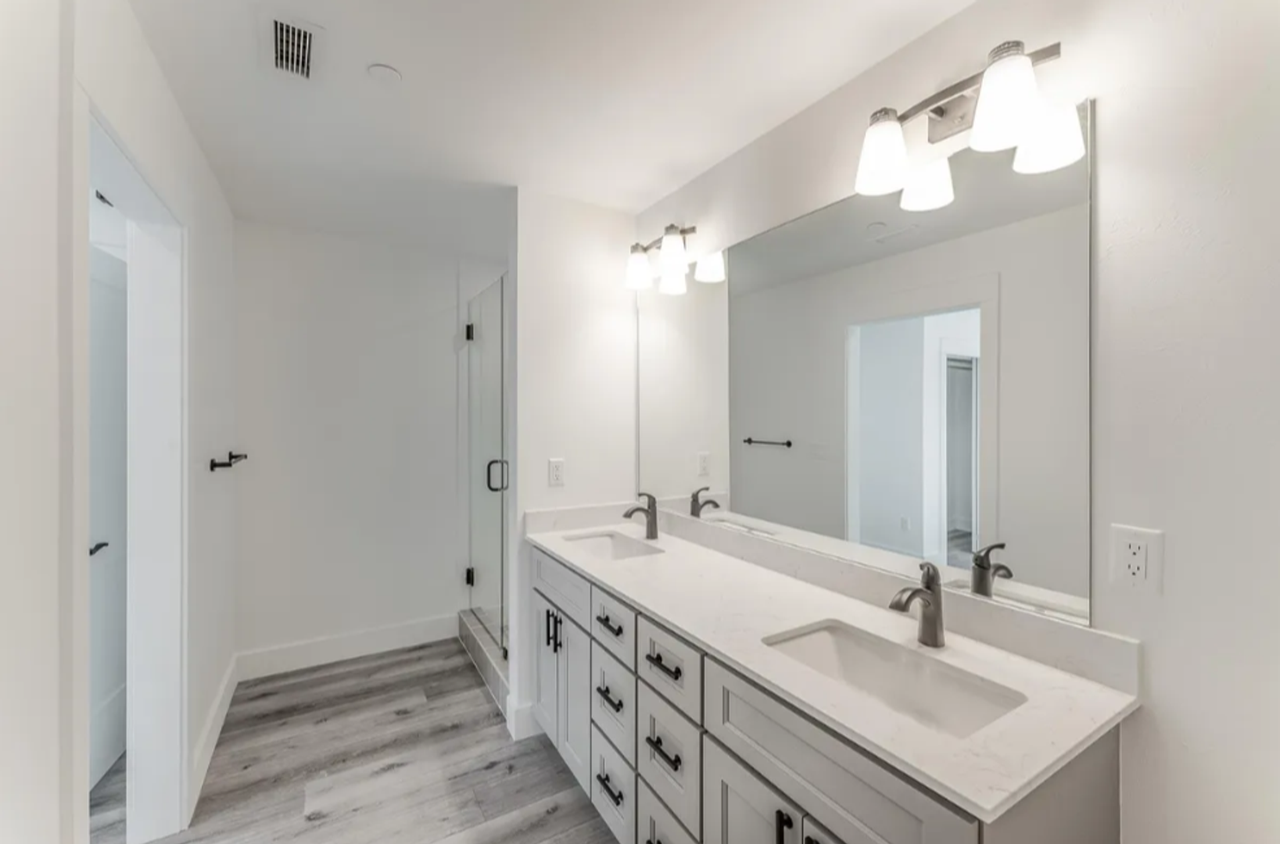 1704 W Lincoln St #7A - Photo 7 of 8