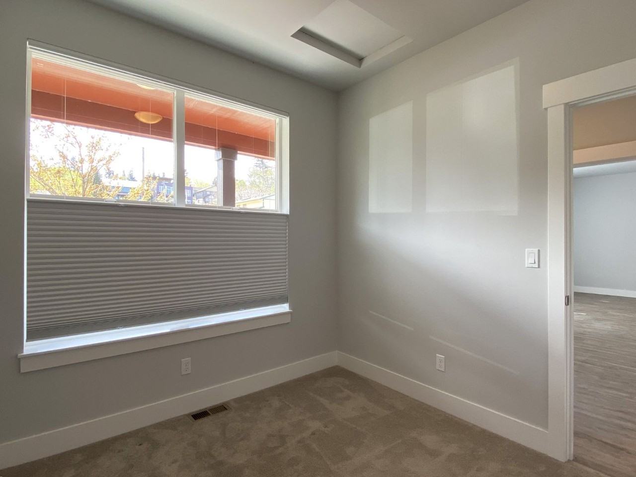 1328 Wasco St - Photo 7 of 41