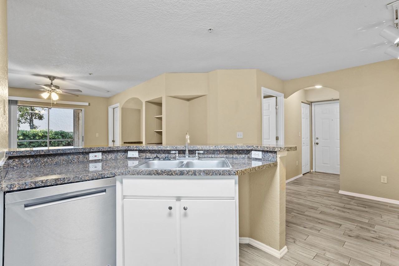 826 Camargo Way #104 - Photo 7 of 20