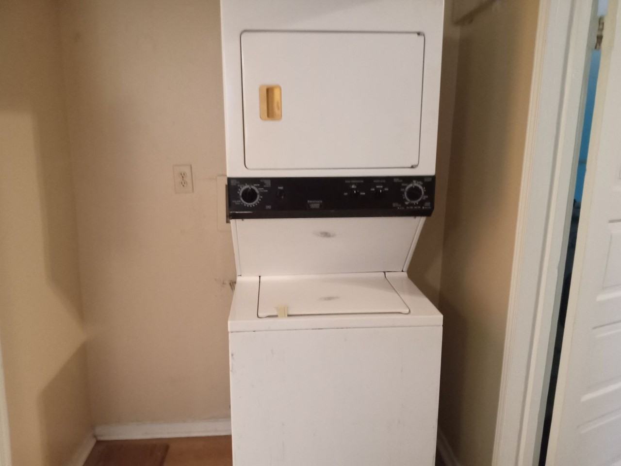 107 107 38TH STREET A & B - Photo 2 of 6