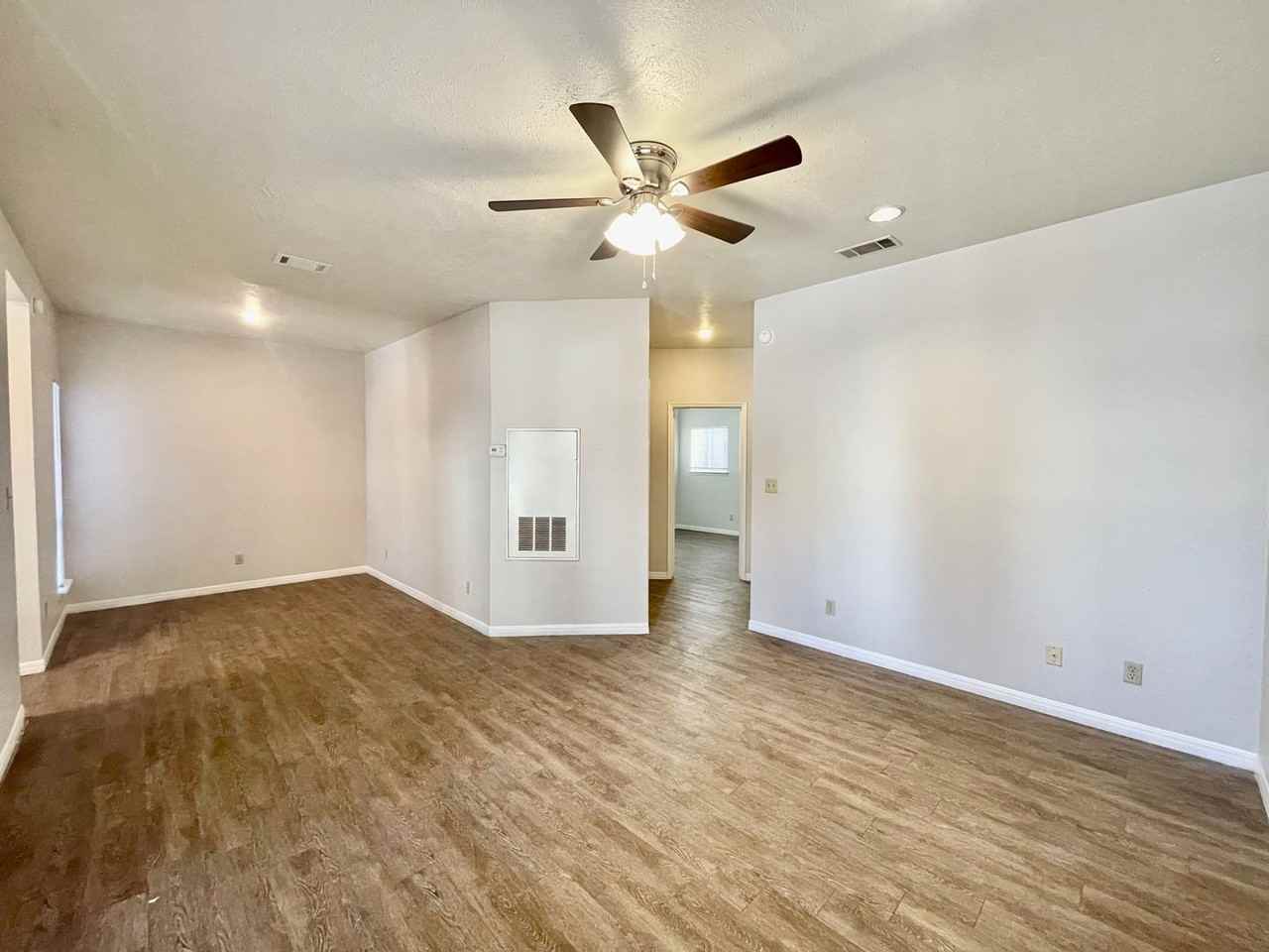 310 Pat Garrison St ##B7 - Photo 2 of 9