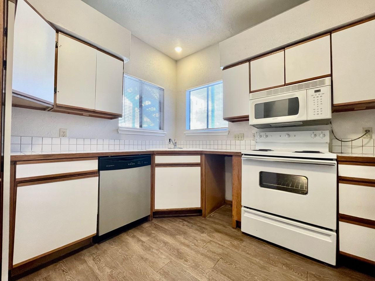 310 Pat Garrison St ##B7 - Photo 4 of 9