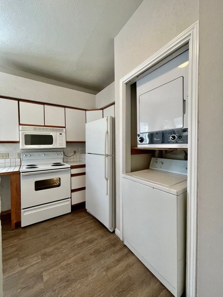 310 Pat Garrison St ##B7 - Photo 5 of 9