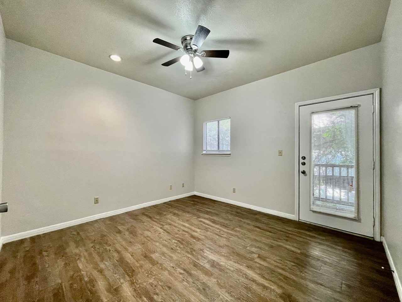 310 Pat Garrison St ##B7 - Photo 7 of 9