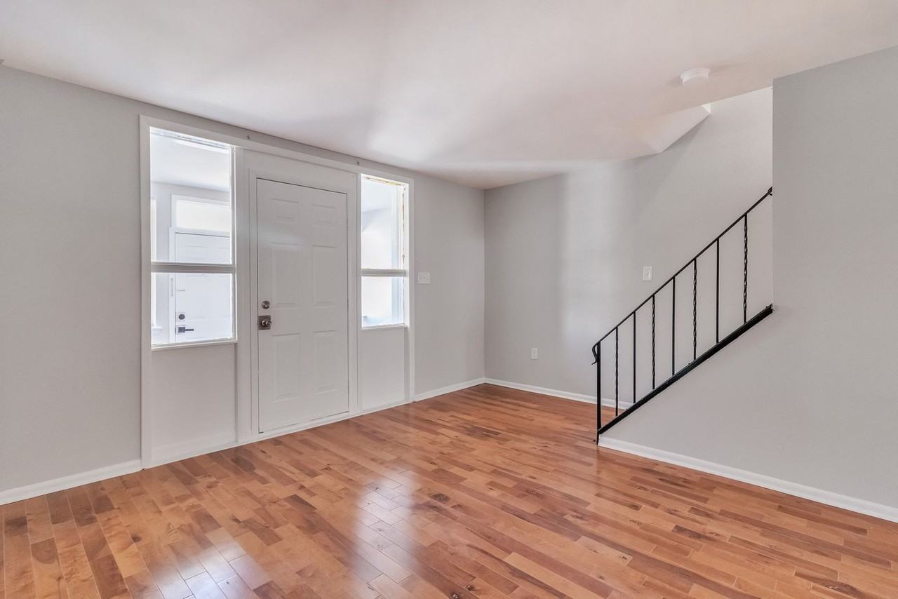 1709 S Conestoga St - Photo 4 of 22