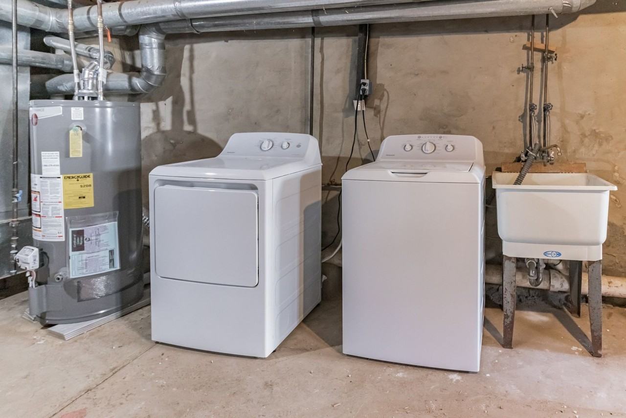 1709 S Conestoga St - Photo 3 of 22