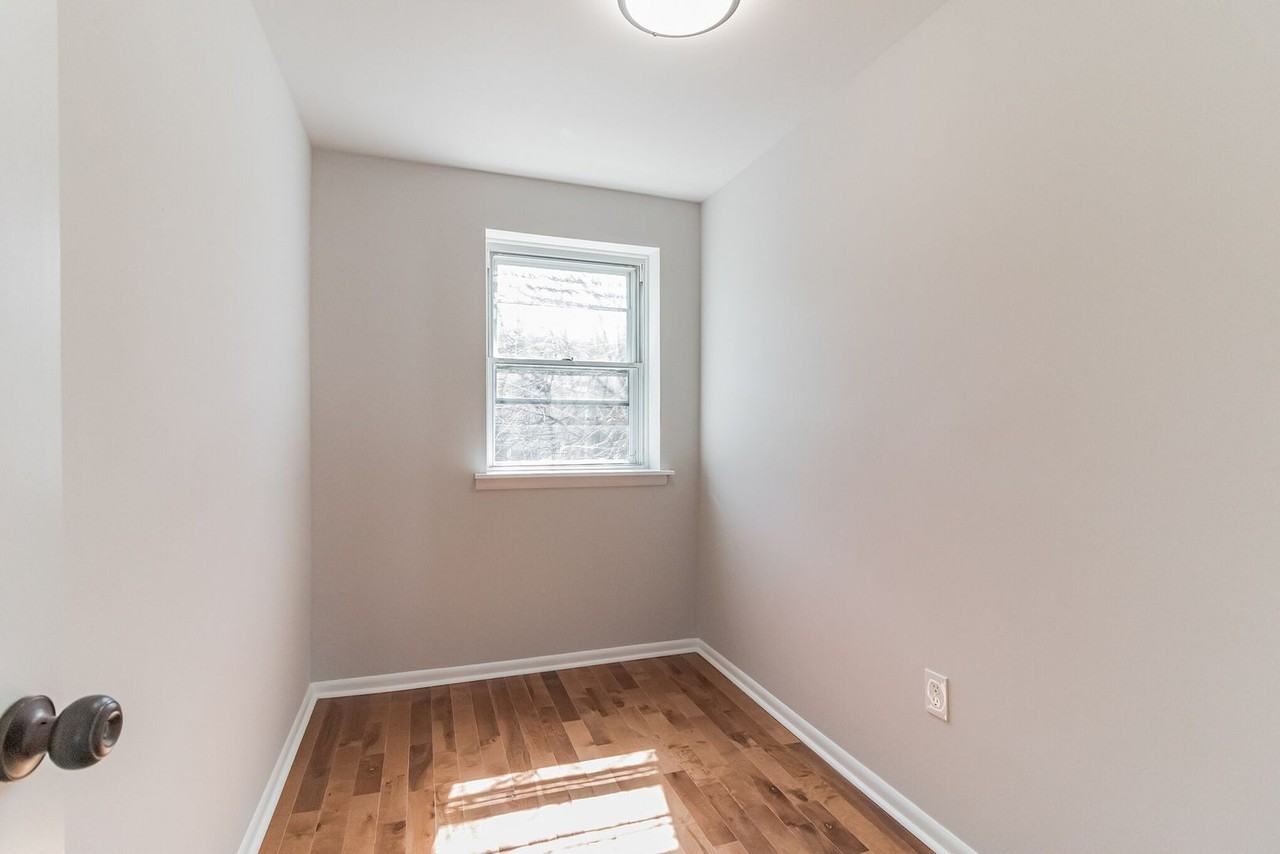 1709 S Conestoga St - Photo 2 of 22