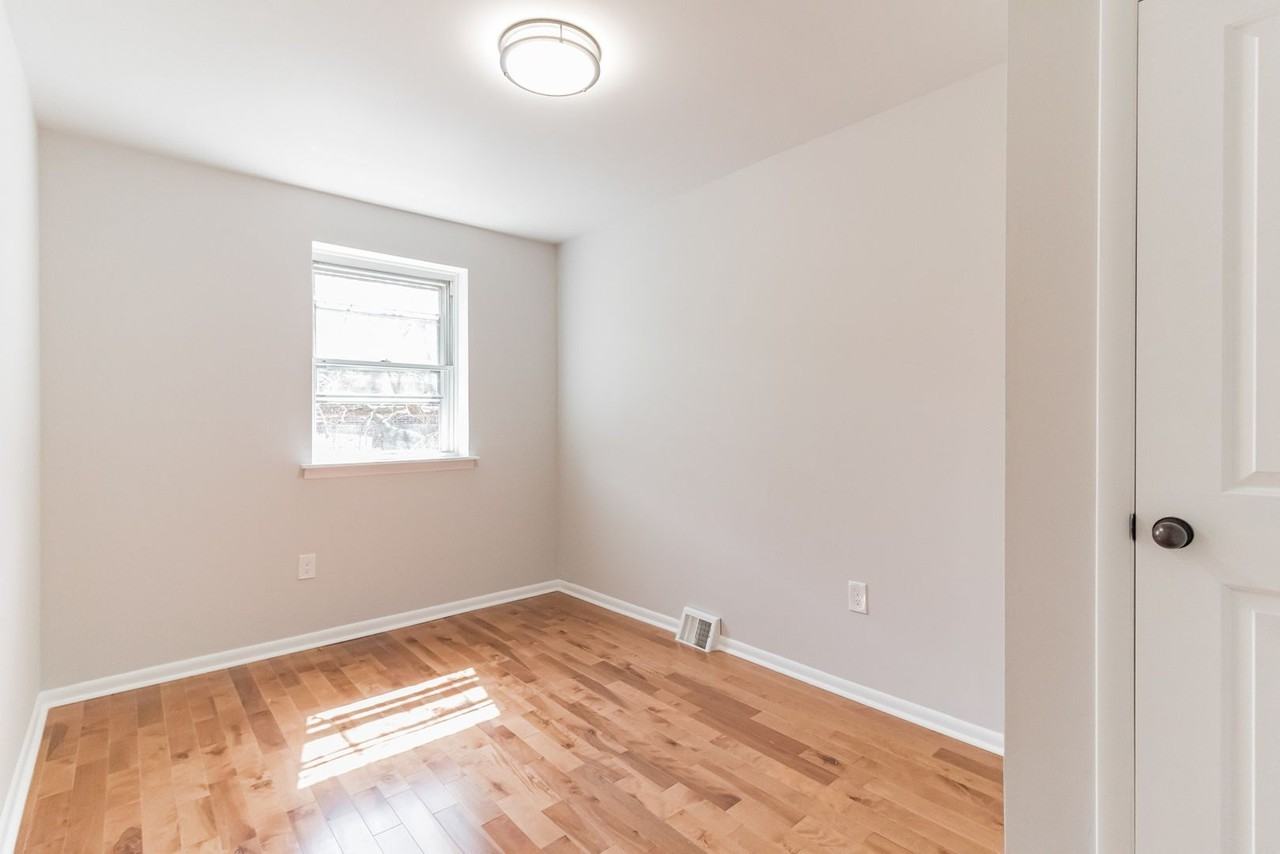 1709 S Conestoga St - Photo 6 of 22