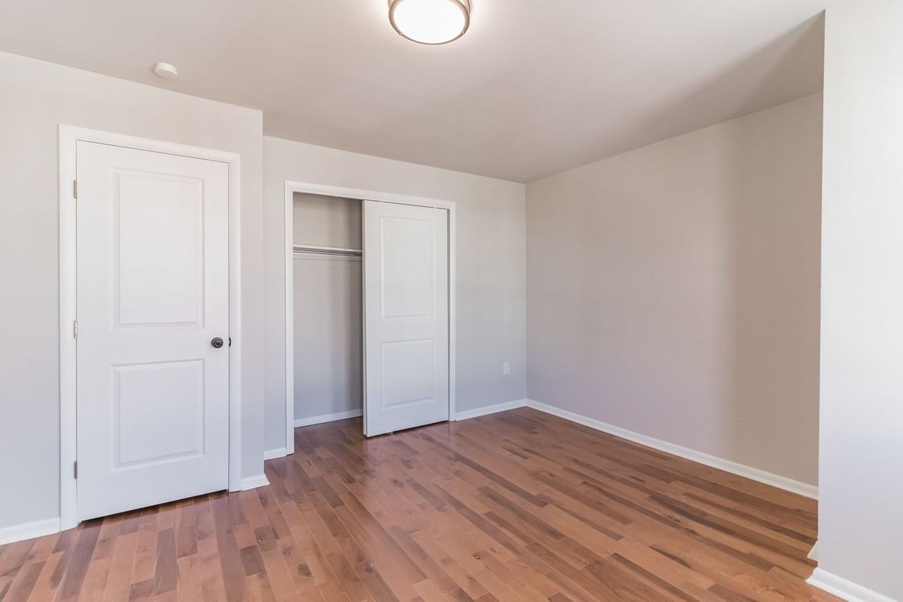 1709 S Conestoga St - Photo 5 of 22