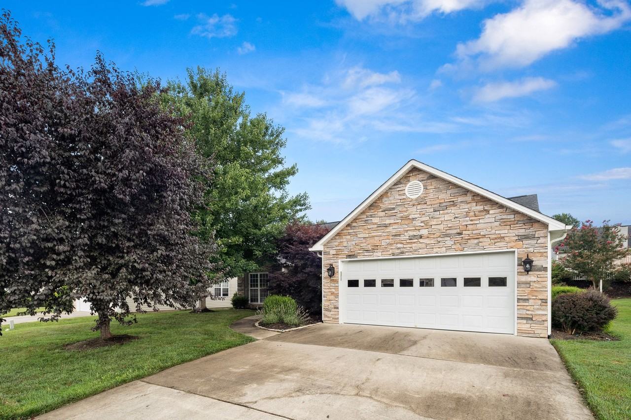 254 Farm Valley Rd - Photo 2 of 20