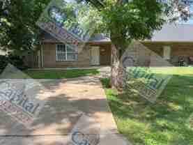 219 W Locust St - Photo 1 of 1