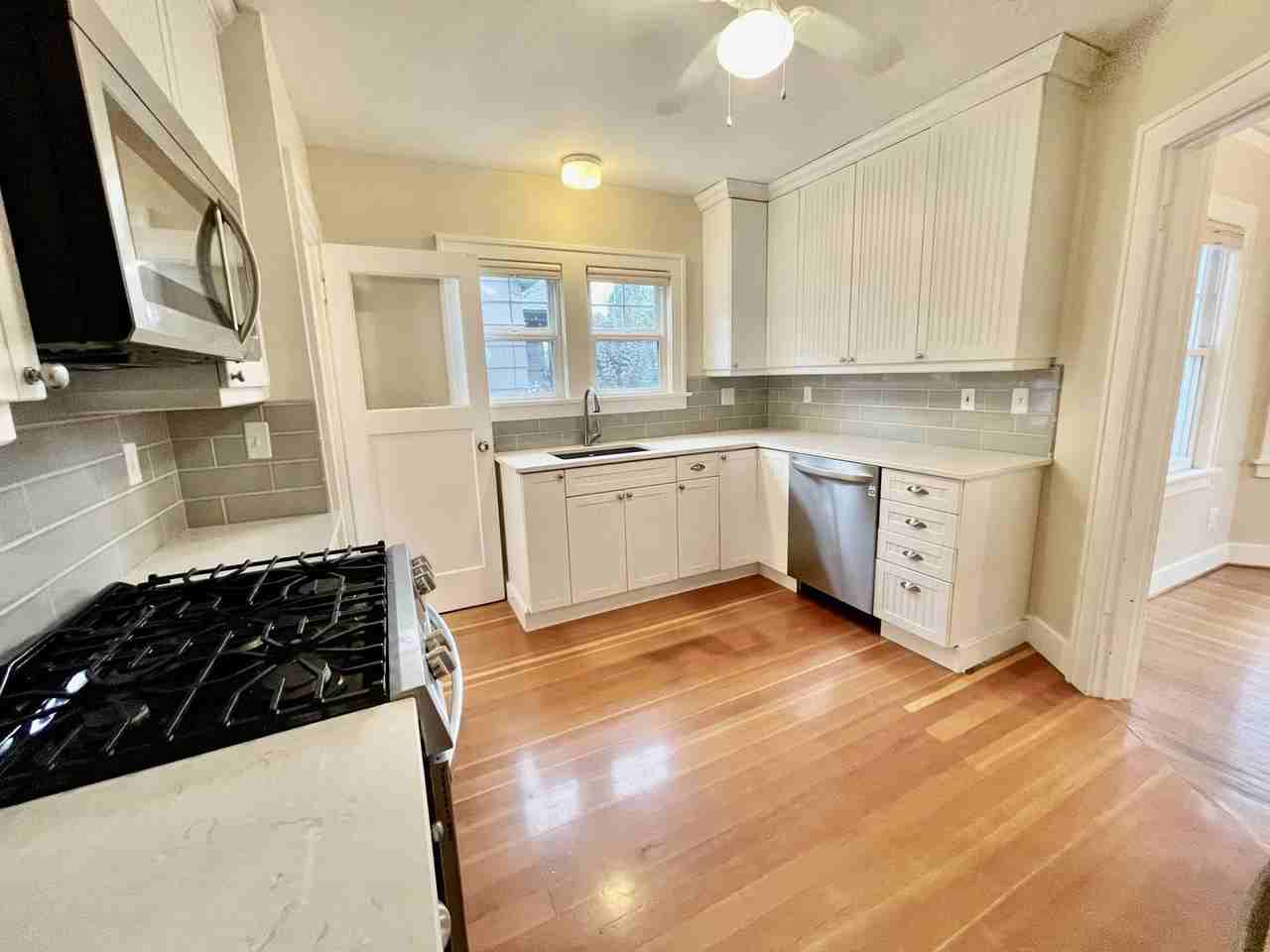 6976 Ne Stanton St - Photo 3 of 41