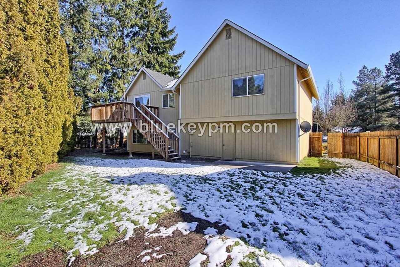 1828 Northeast 152nd Street - Photo 3 of 17