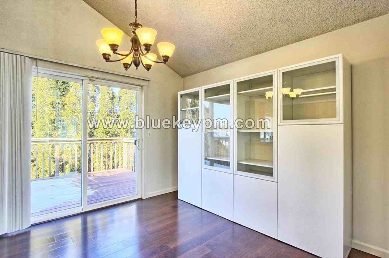 1828 Northeast 152nd Street - Photo 6 of 17