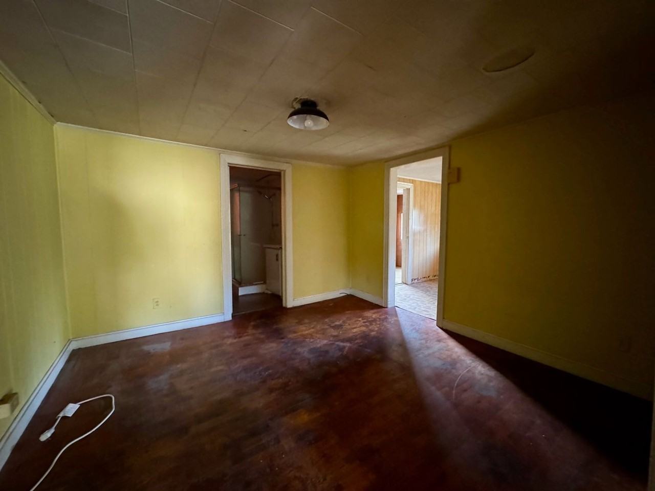 139 S Rose St - Photo 3 of 8