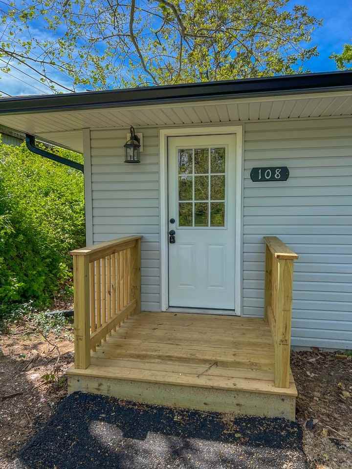 108 Wilson Ct - Photo 3 of 32
