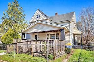 featured image of 425 Woodlawn St Se