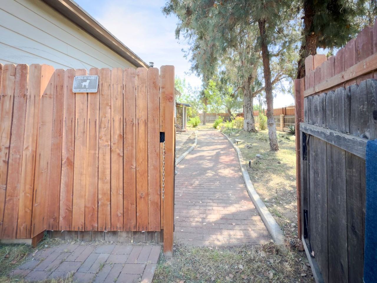 20340 Union St - Photo 3 of 50