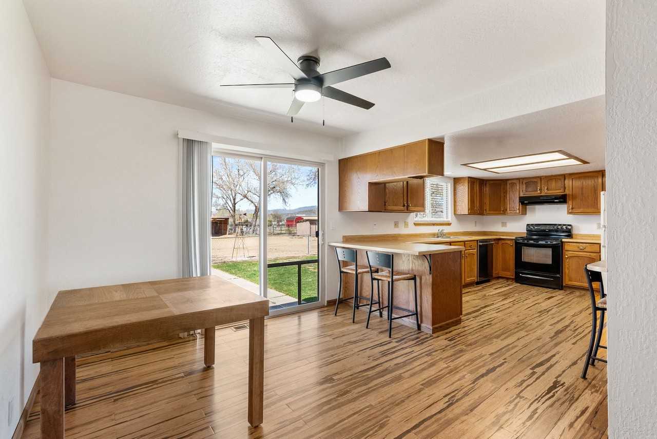 11375 Heartpine St - Photo 4 of 24