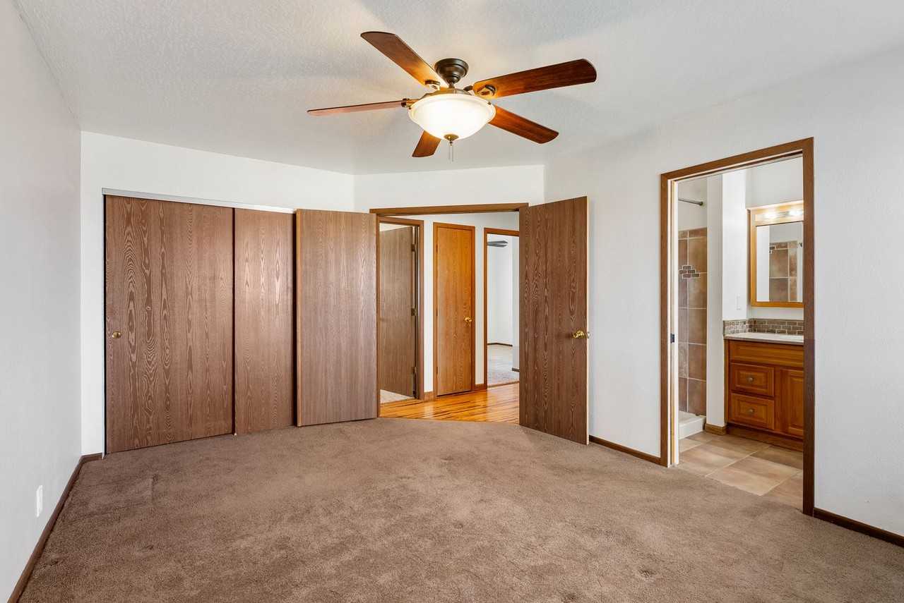 11375 Heartpine St - Photo 5 of 24
