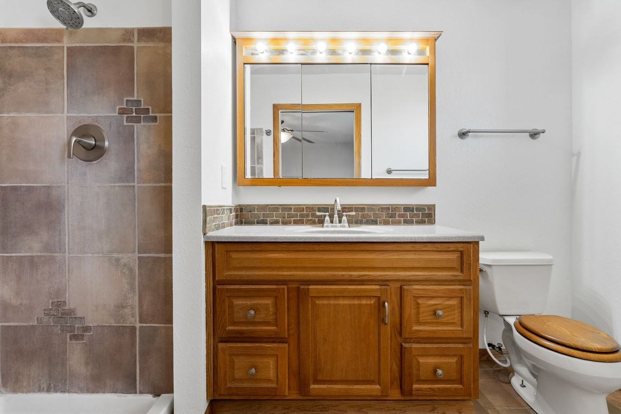11375 Heartpine St - Photo 6 of 24
