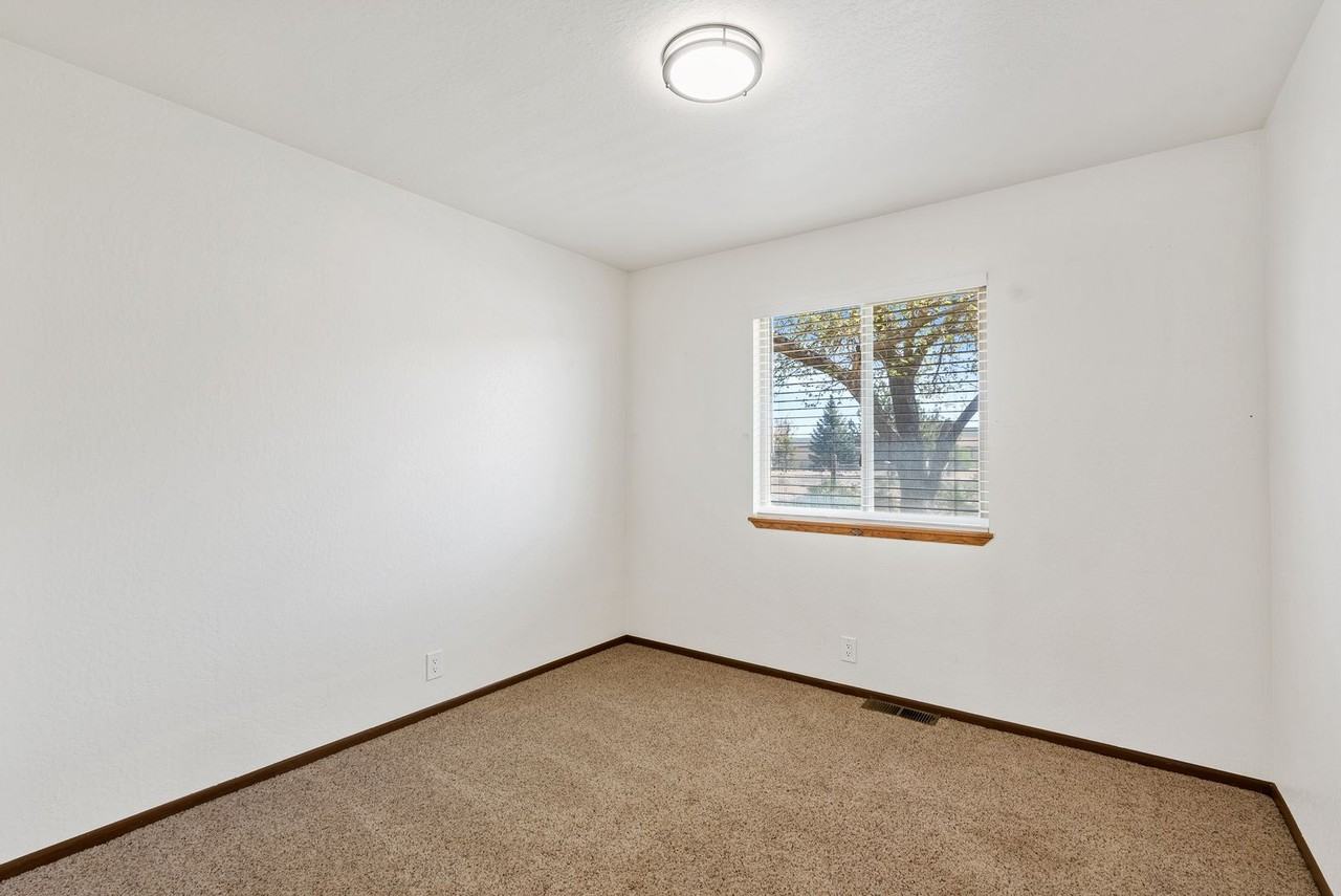 11375 Heartpine St - Photo 7 of 24