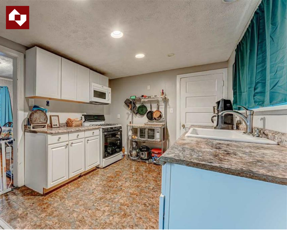 755 Naomi St - Photo 4 of 8