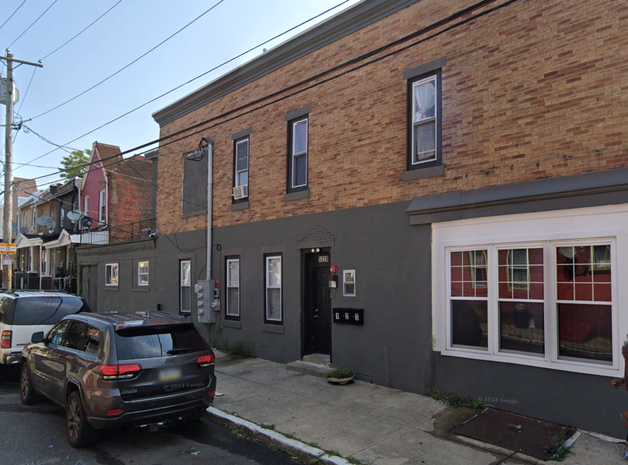 Jefferson St W 5239 - Photo 2 of 17