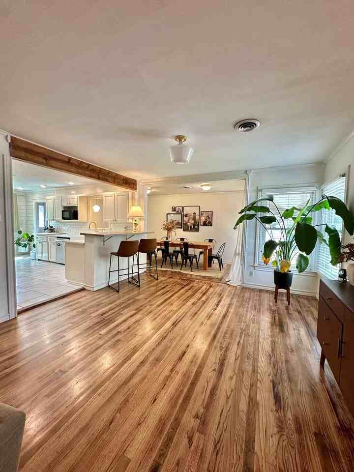 1515 S Van Buren St - Photo 3 of 13