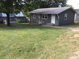 featured image of 205 E Elm St