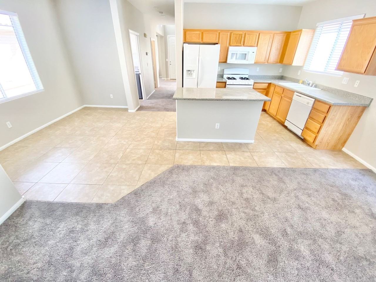 10435 Anacostia St - Photo 5 of 26
